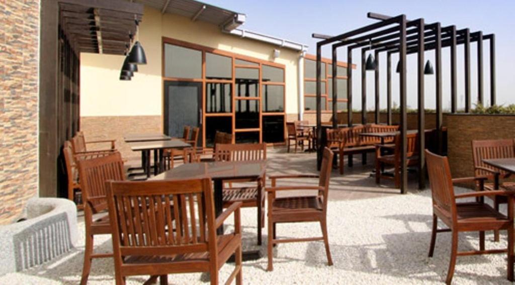 Brijwasi Royal Hotel Matura Exterior foto